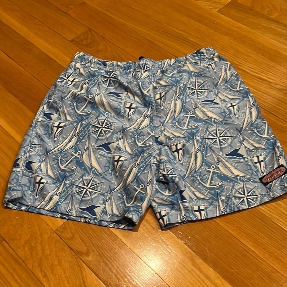 𝅺VINEYARD vines mens sailing print swim trunks size small.